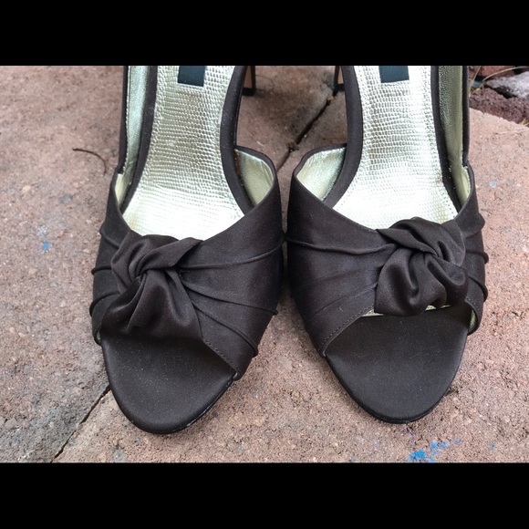 Nina Kyleen Satin Heels - Picture 2 of 8